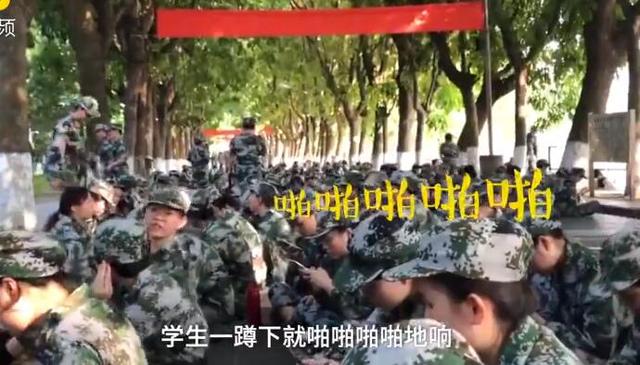 軍訓(xùn)服蹲下就崩線 給學(xué)生提供好一些材料的服裝有多難？